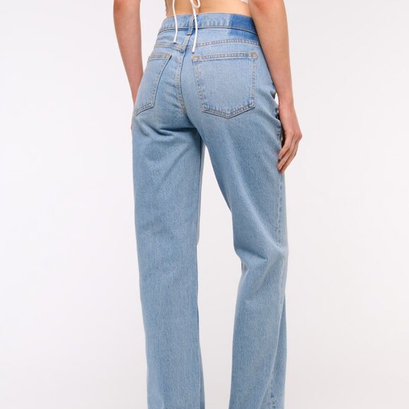 Abercrombie & Fitch The 90s Baggy Low Rise Jeans – Size 29 / 8 Light Wash Denim - Picture 2 of 9